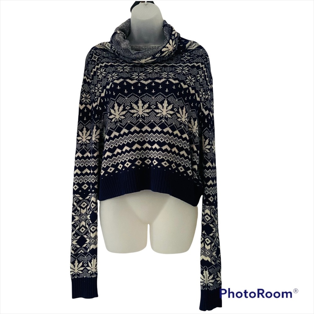 Urban Outfitters BDG Cropped Sweater Fair Isle Size M Turtleneck Knit Pullover